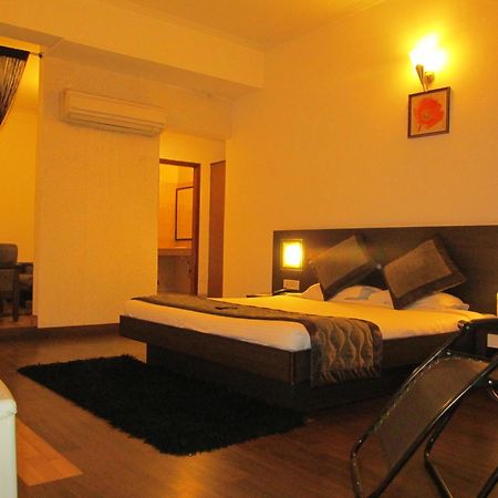 Mg Regency Hotell Baddi Exteriör bild