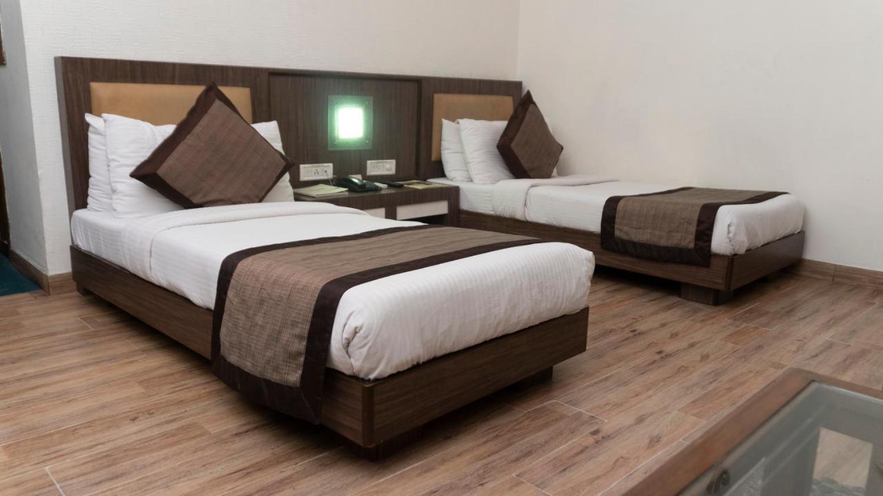 Mg Regency Hotell Baddi Exteriör bild