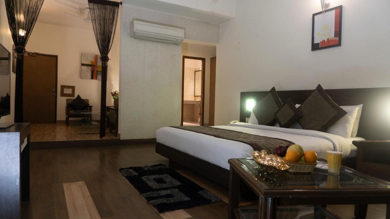 Mg Regency Hotell Baddi Exteriör bild