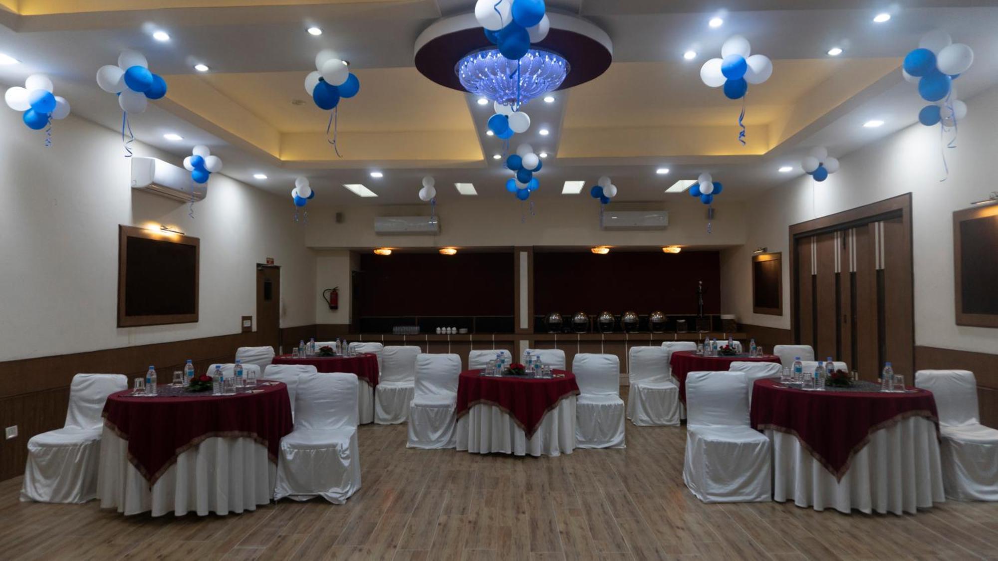 Mg Regency Hotell Baddi Exteriör bild