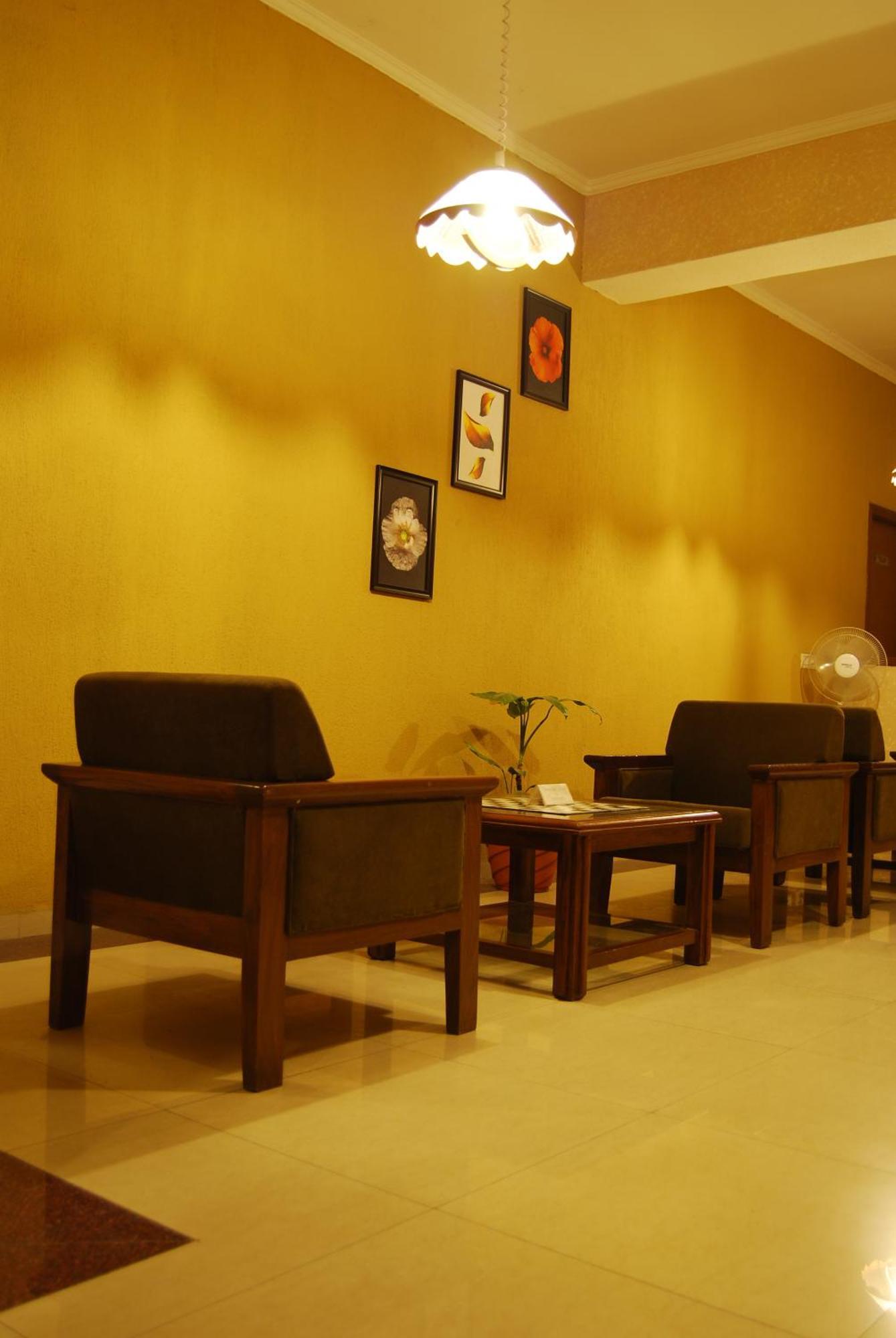 Mg Regency Hotell Baddi Exteriör bild